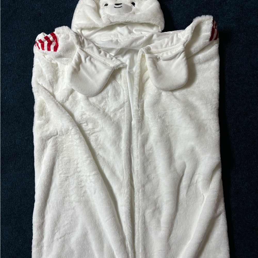 Cozy White Polar Bear Hooded Blanket